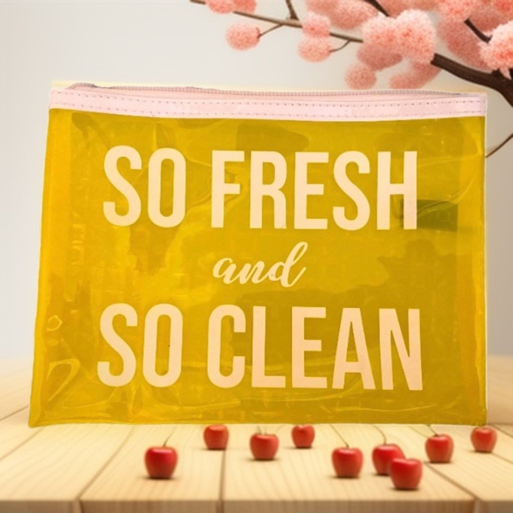 NWOT Macy’s Beauty Lemon Yellow “So Fresh & Clean” Zipper Plastic Shower Bag
